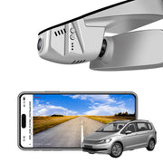 Car rearview mirror built-in dash cam with smartphone app control, 4K Ultra HD recording, GPS tracking, and Volkswagen Touran MPV models in the background.